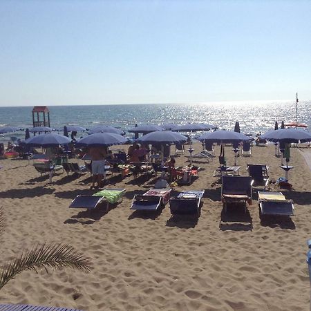 Bed and Breakfast Bed &Breakfast Pinetamare Castel Volturno Exterior foto