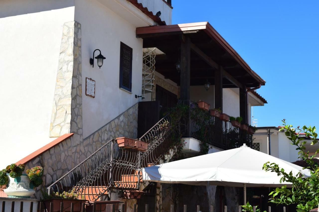 Bed and Breakfast Bed &Breakfast Pinetamare Castel Volturno Exterior foto