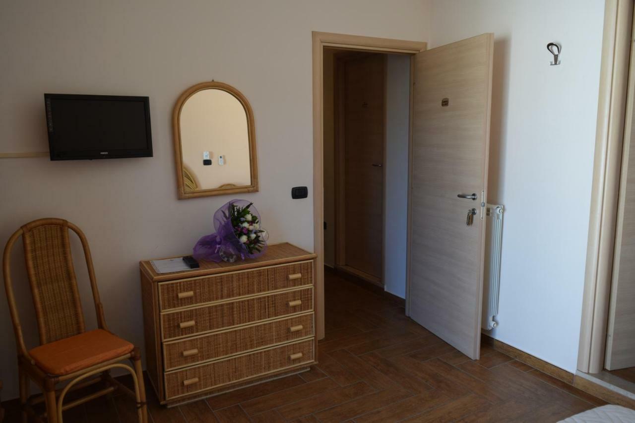 Bed and Breakfast Bed &Breakfast Pinetamare Castel Volturno Exterior foto
